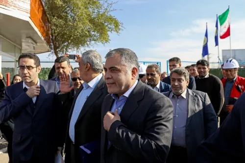 با وجود تحریمها، درباب فروش نفت مشکلی نداریم